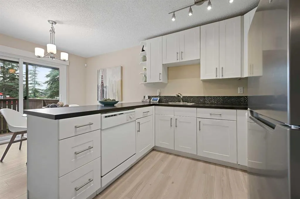 2323 Oakmoor Drive SW, #27