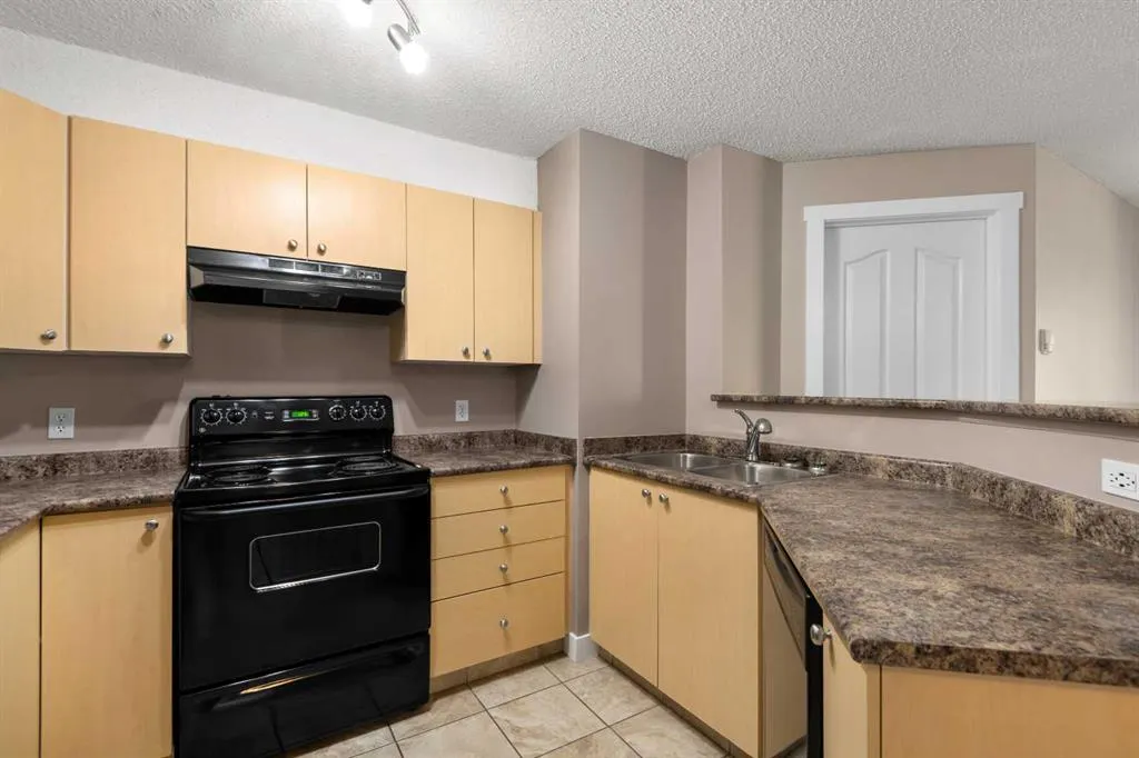 304 Mackenzie Way SW, #8225