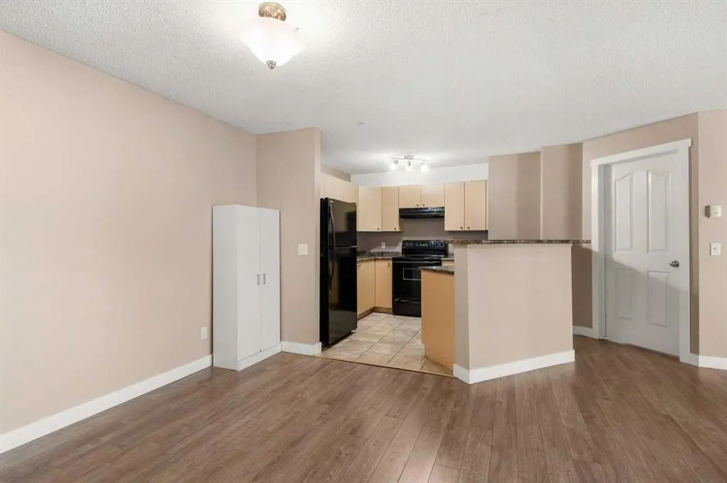 304 Mackenzie Way SW, #8225