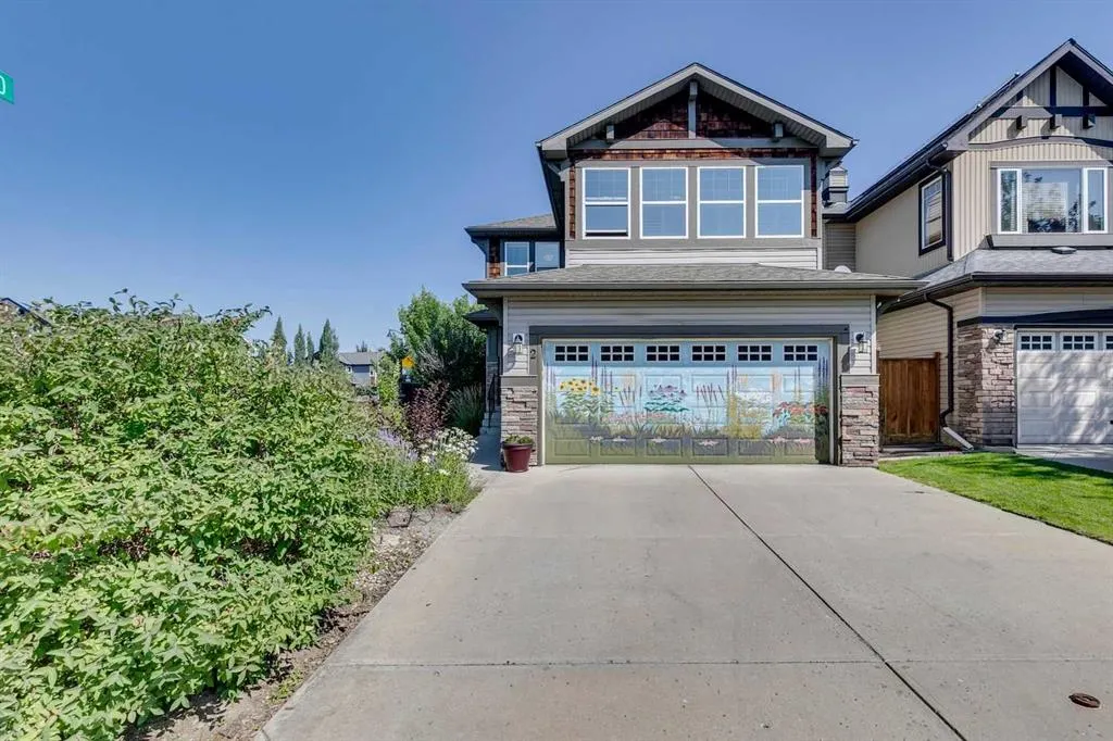2 Autumn Grove SE