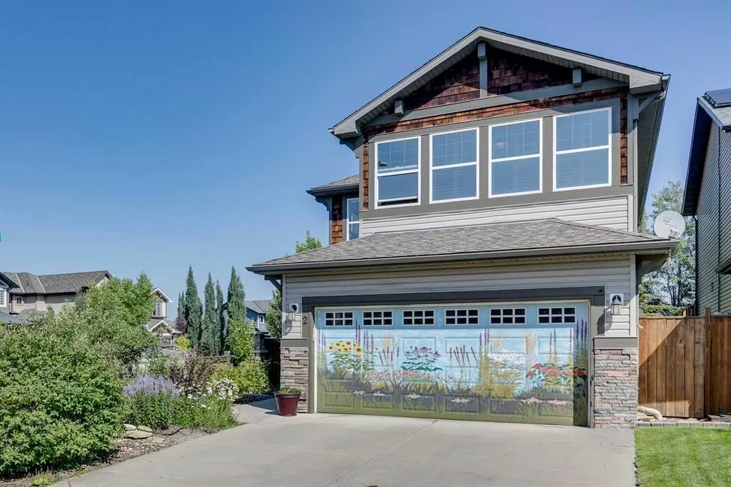 2 Autumn Grove SE