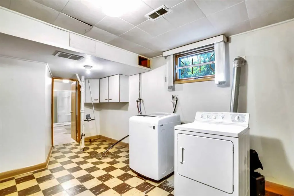 1956 Kelwood Drive SW