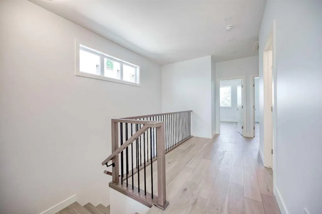 2006 26A Street SW