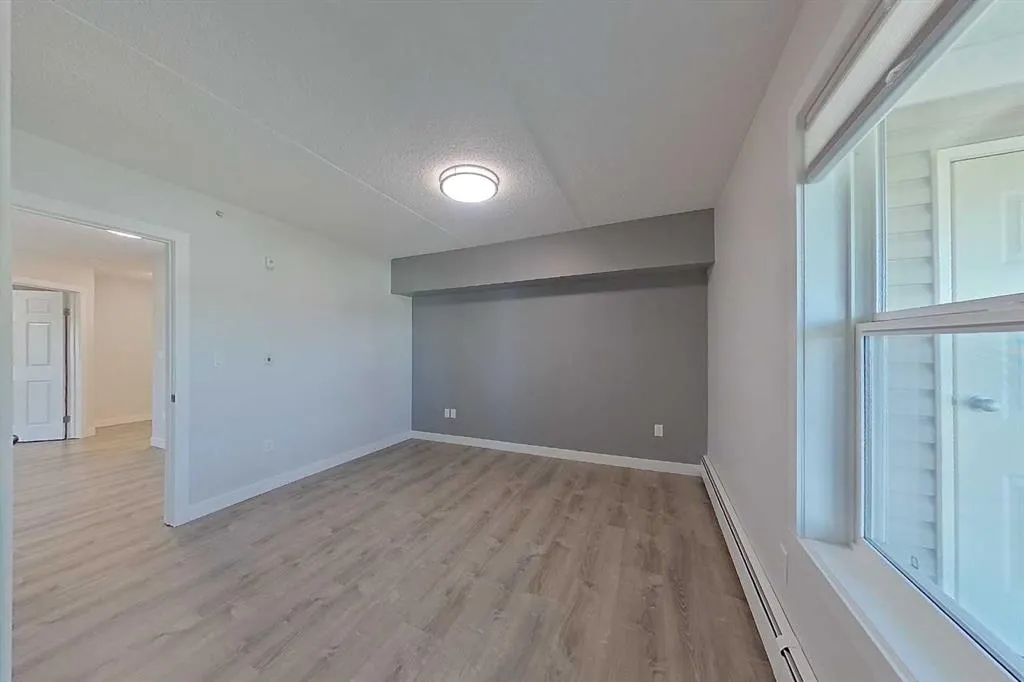 4500 45 Avenue, #203