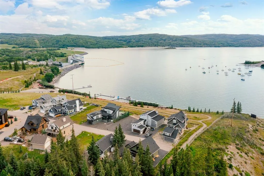 407 Cottage Club Grove