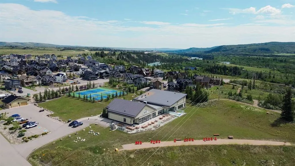 236 Cottage Club Crescent
