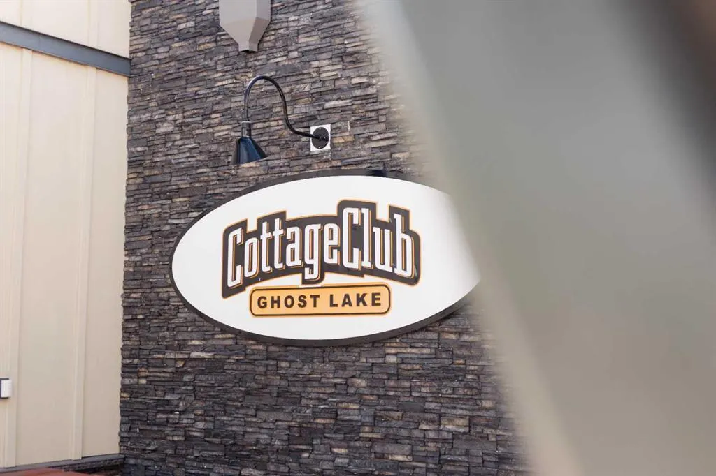 236 Cottage Club Crescent
