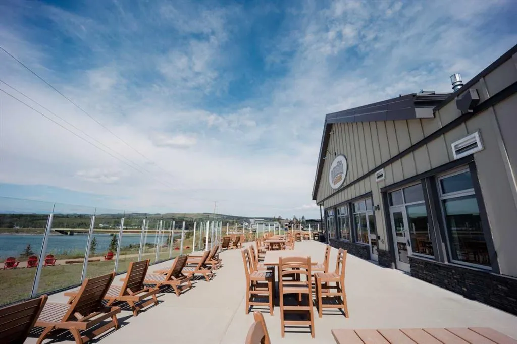 236 Cottage Club Crescent