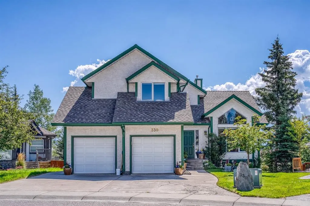 330 Canyon Close