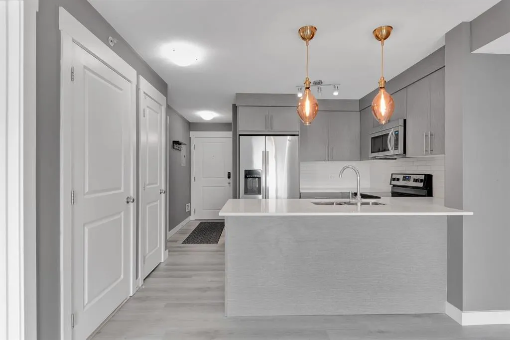 302 Skyview Ranch Drive NE, #6407