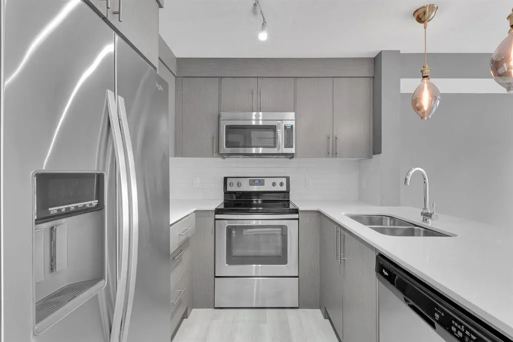302 Skyview Ranch Drive NE, #6407