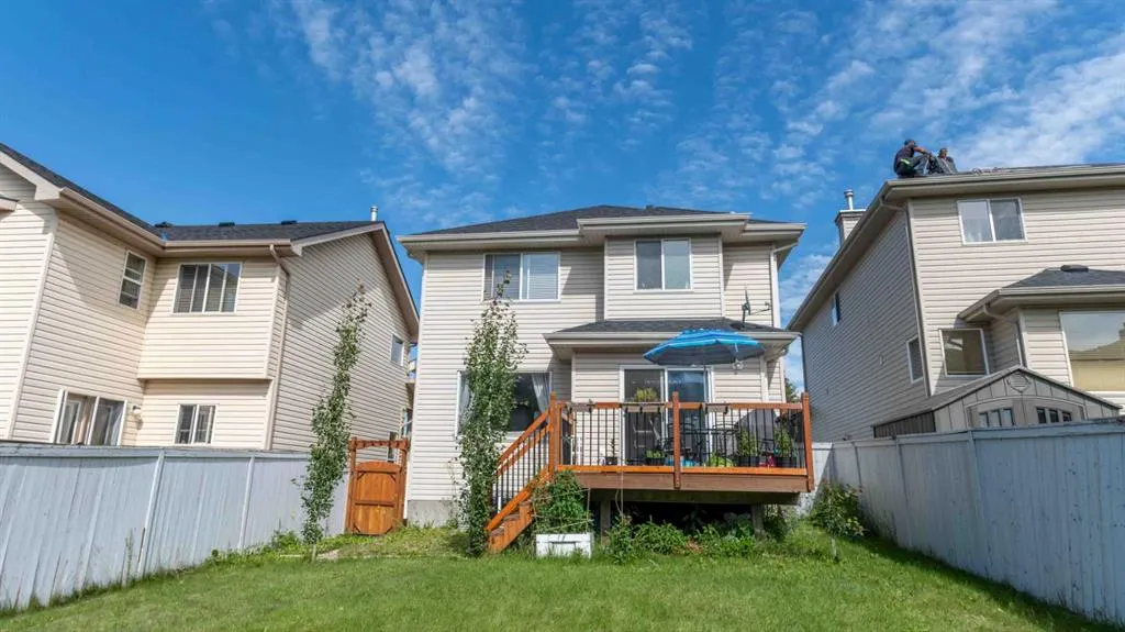 87 Kincora Drive NW