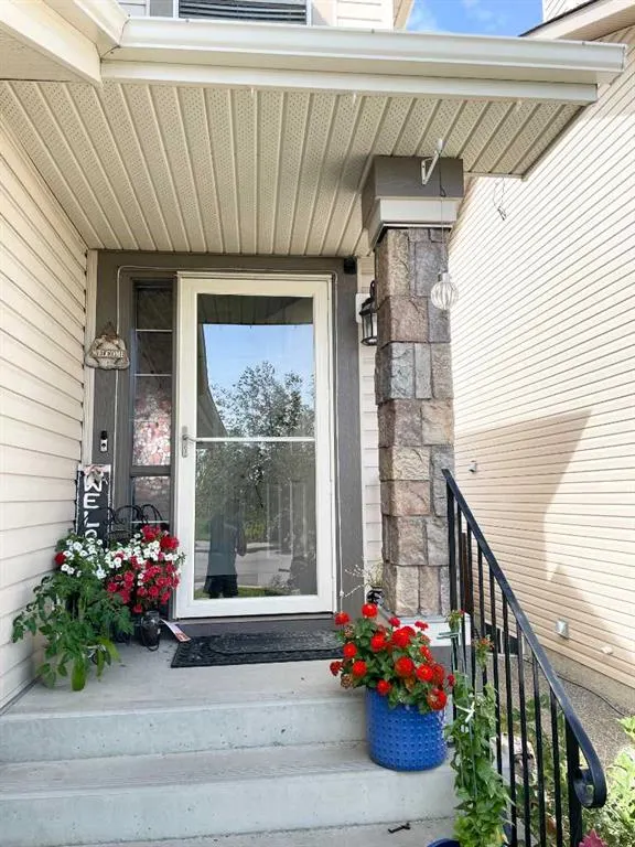 87 Kincora Drive NW