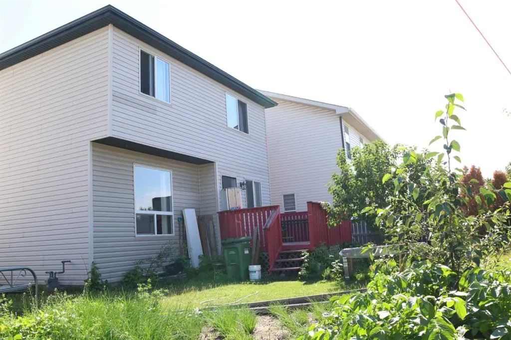 266 Martha's Manor NE