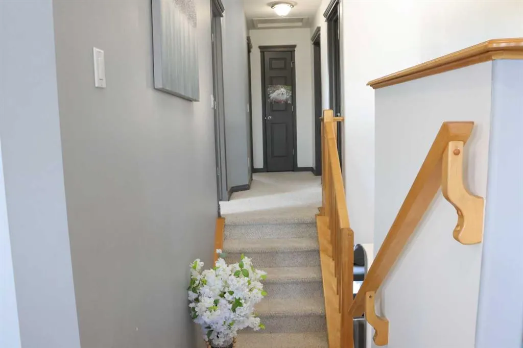 266 Martha's Manor NE