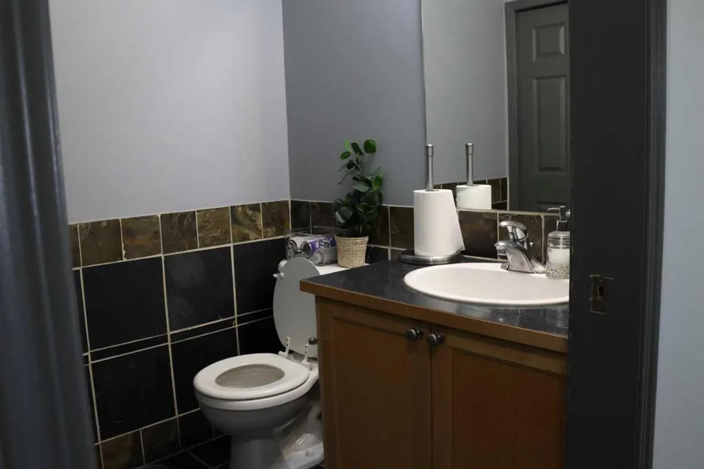 266 Martha's Manor NE