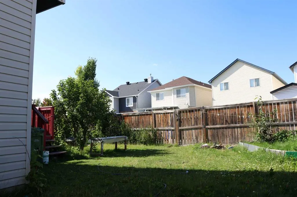266 Martha's Manor NE