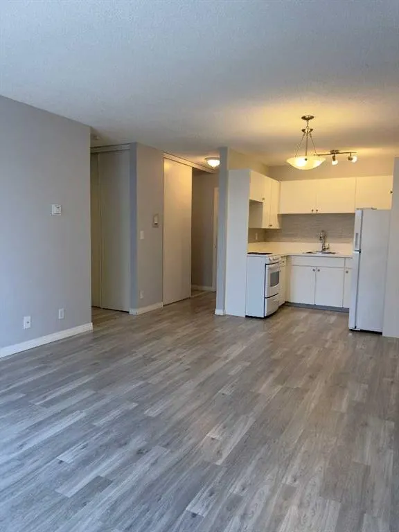 5601 Dalton Drive NW, #406C
