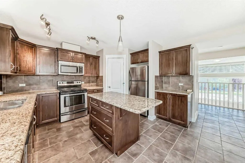 2370 Bayside Road SW, #7012