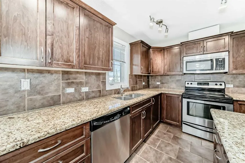 2370 Bayside Road SW, #7012