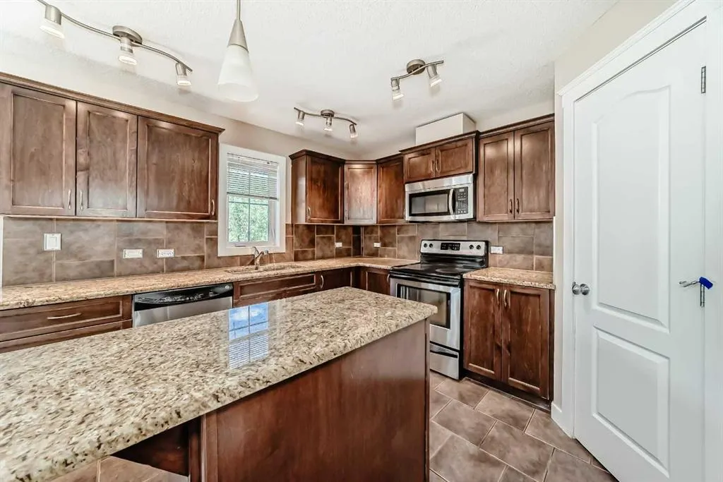 2370 Bayside Road SW, #7012