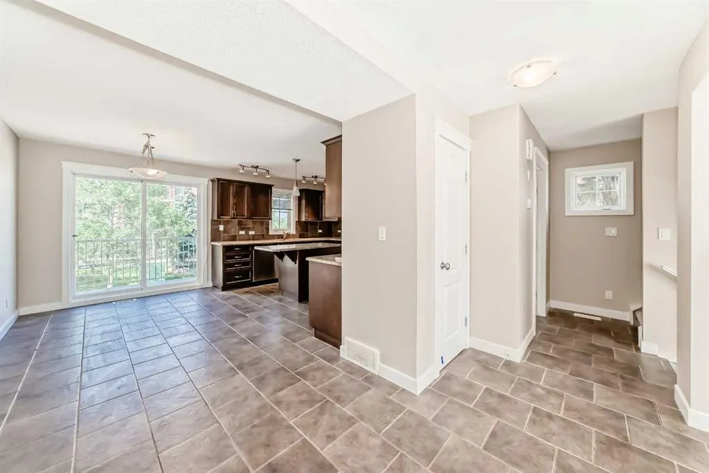 2370 Bayside Road SW, #7012