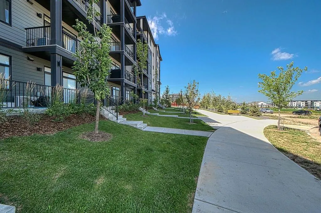 30 Sage Hill Walk NW, #104
