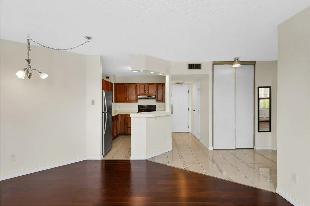 1202 13 Avenue SW, #402