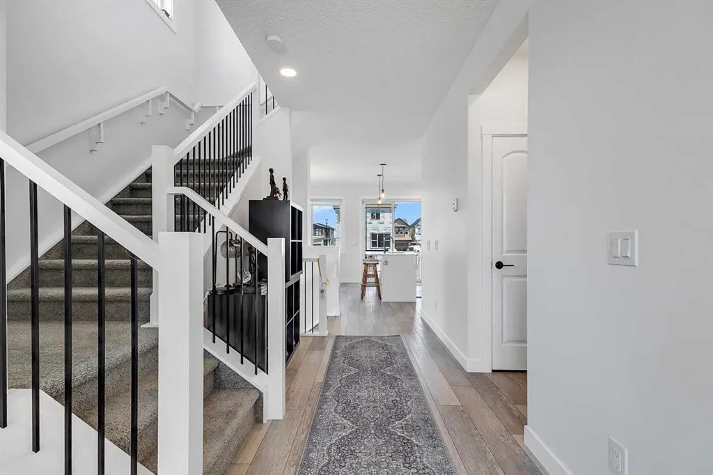 21258 SHERIFF KING Street SW