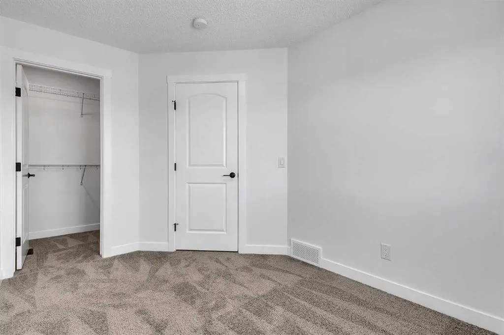21258 SHERIFF KING Street SW