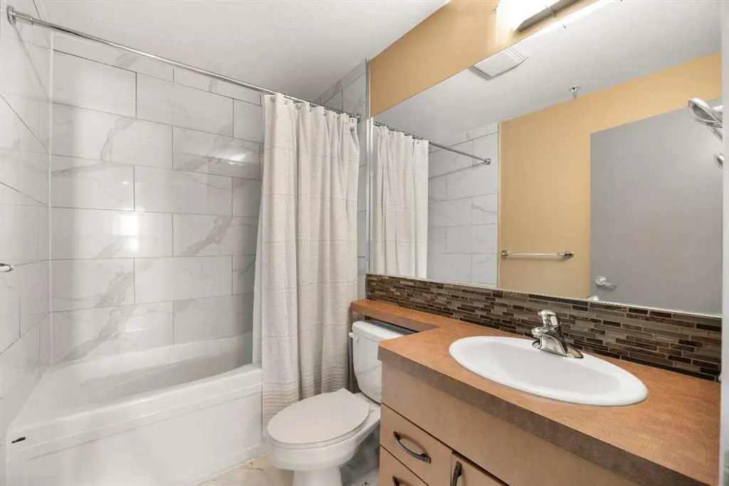 1410 1 Street SE, #201