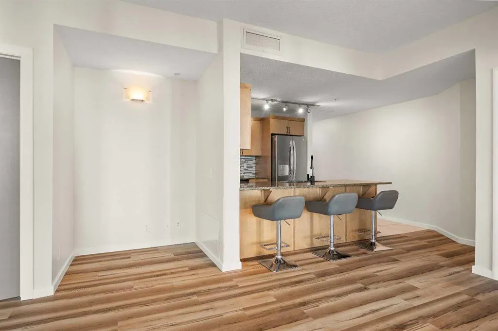1410 1 Street SE, #201