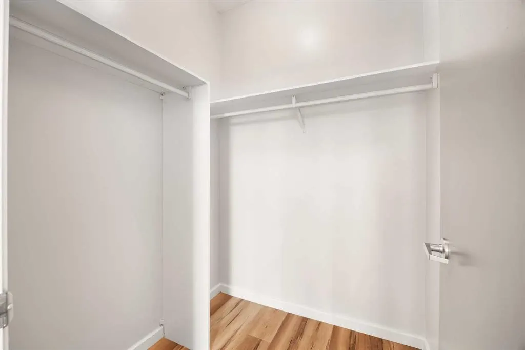 1410 1 Street SE, #201