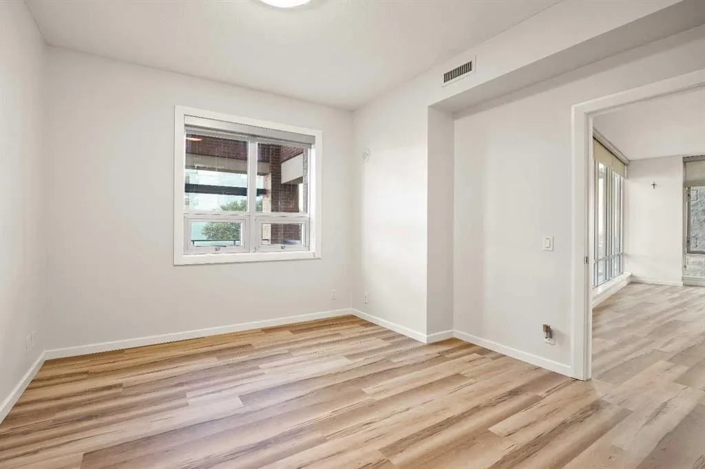 1410 1 Street SE, #201