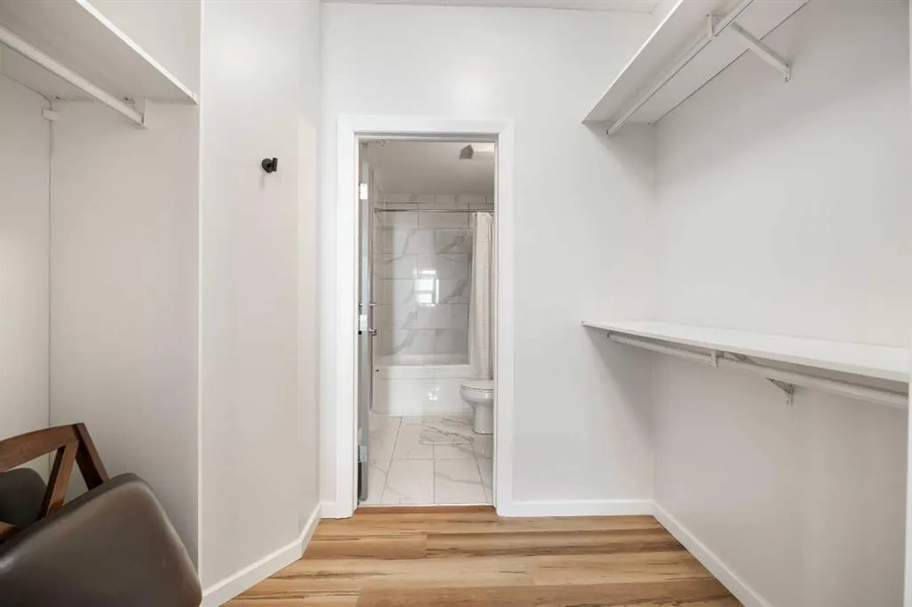 1410 1 Street SE, #201