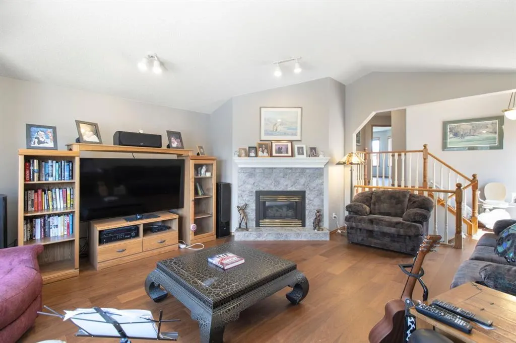 21 Arbour Ridge Park NW