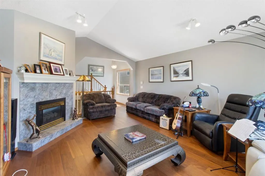 21 Arbour Ridge Park NW