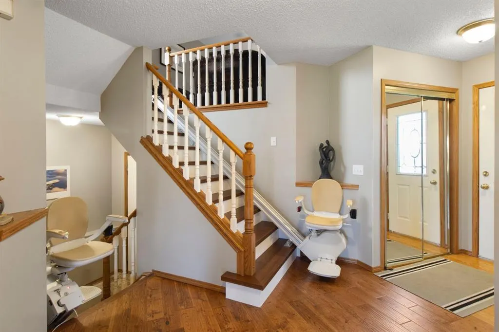 21 Arbour Ridge Park NW