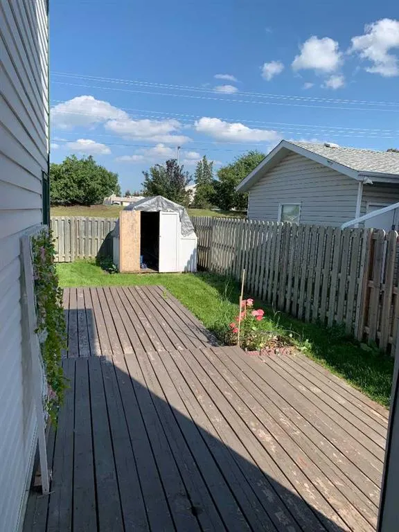 55 Elliot Crescent