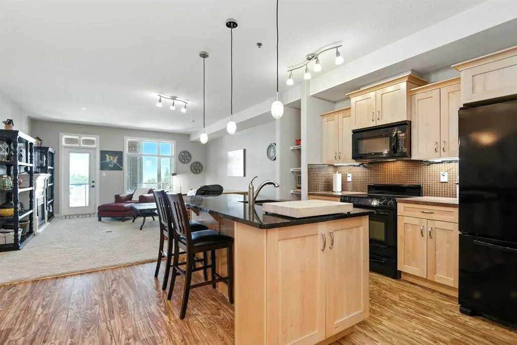 5213 61 Street, #315