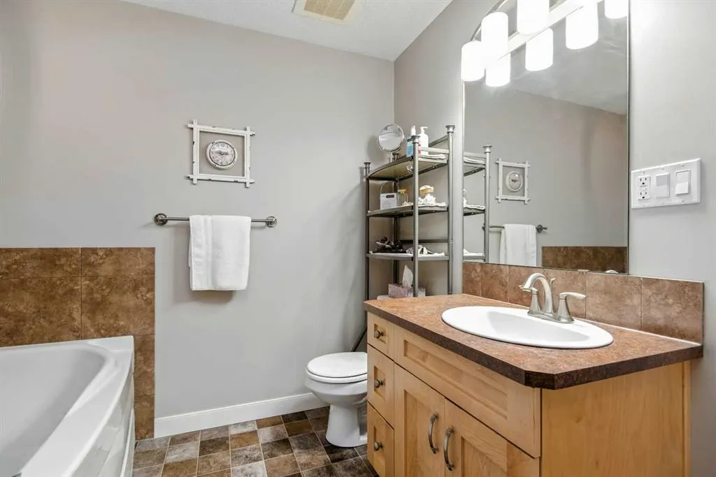 5213 61 Street, #315
