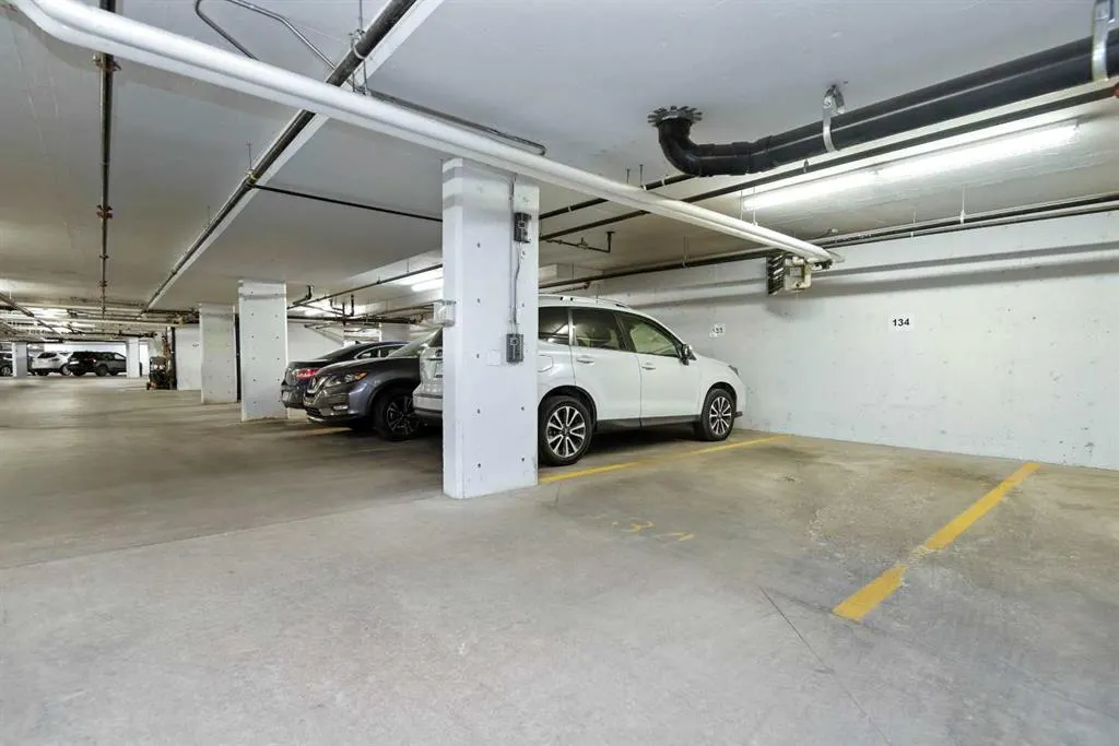 5213 61 Street, #315
