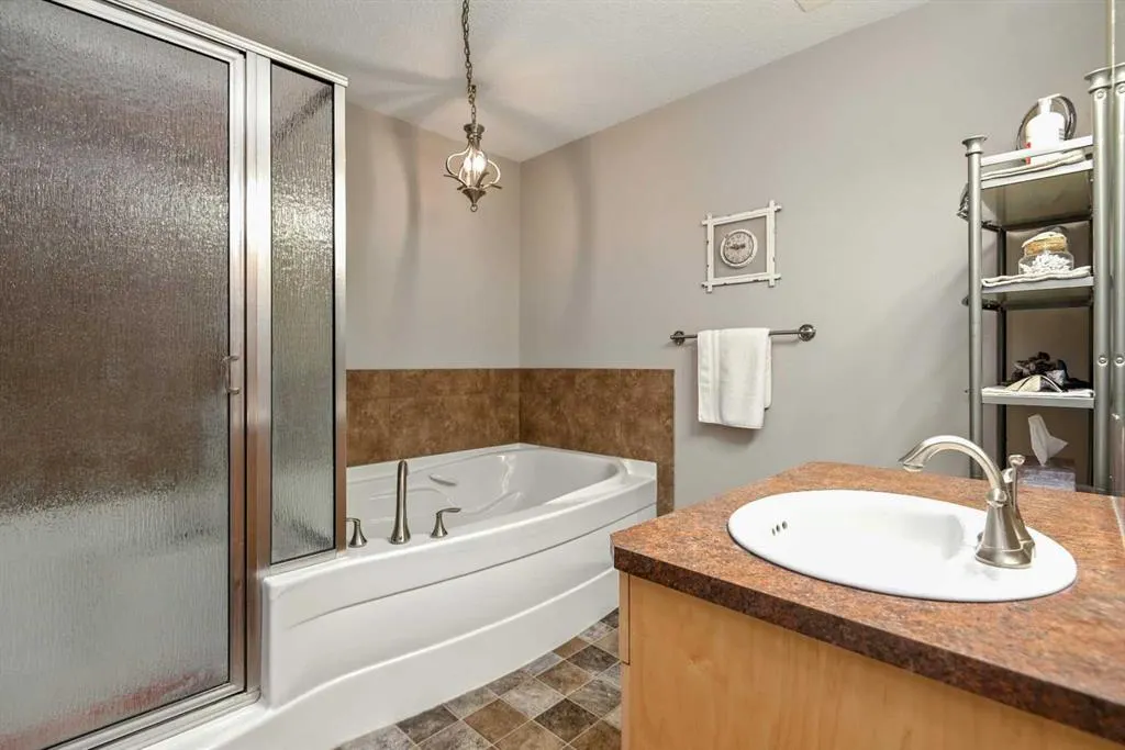 5213 61 Street, #315