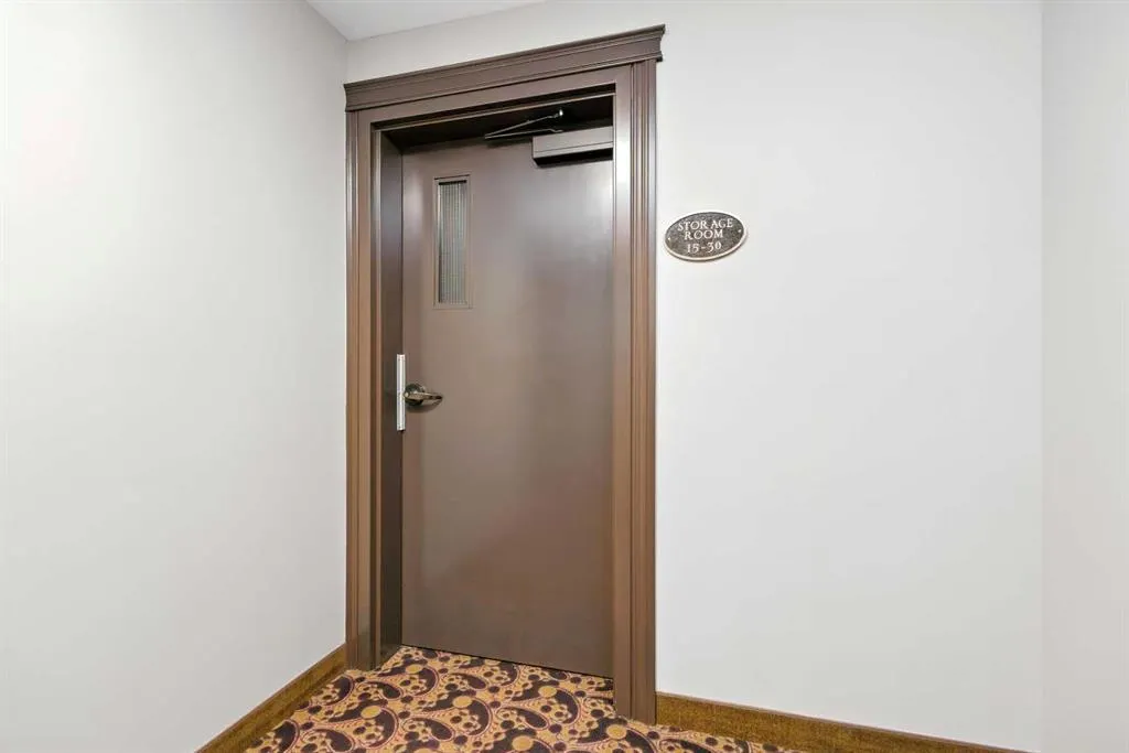 5213 61 Street, #315