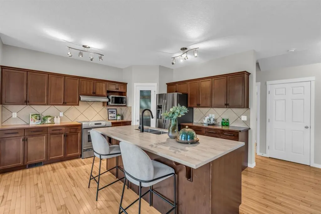 16 Cougartown Close SW
