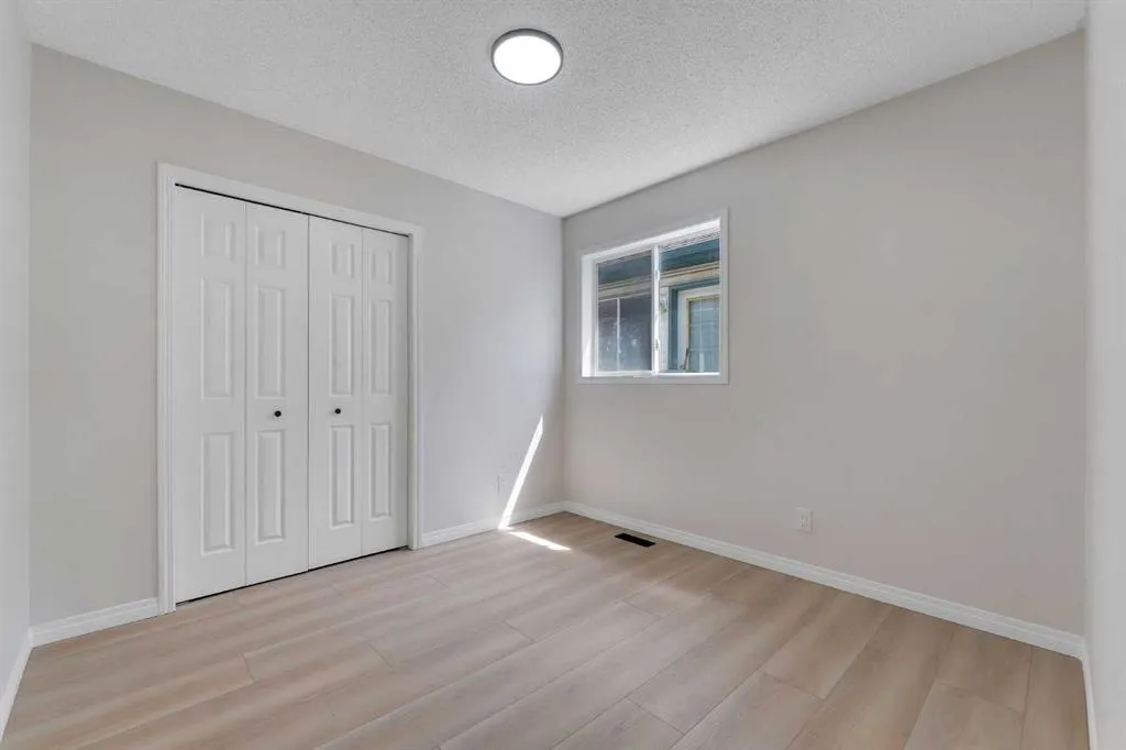 135 Hidden Way NW