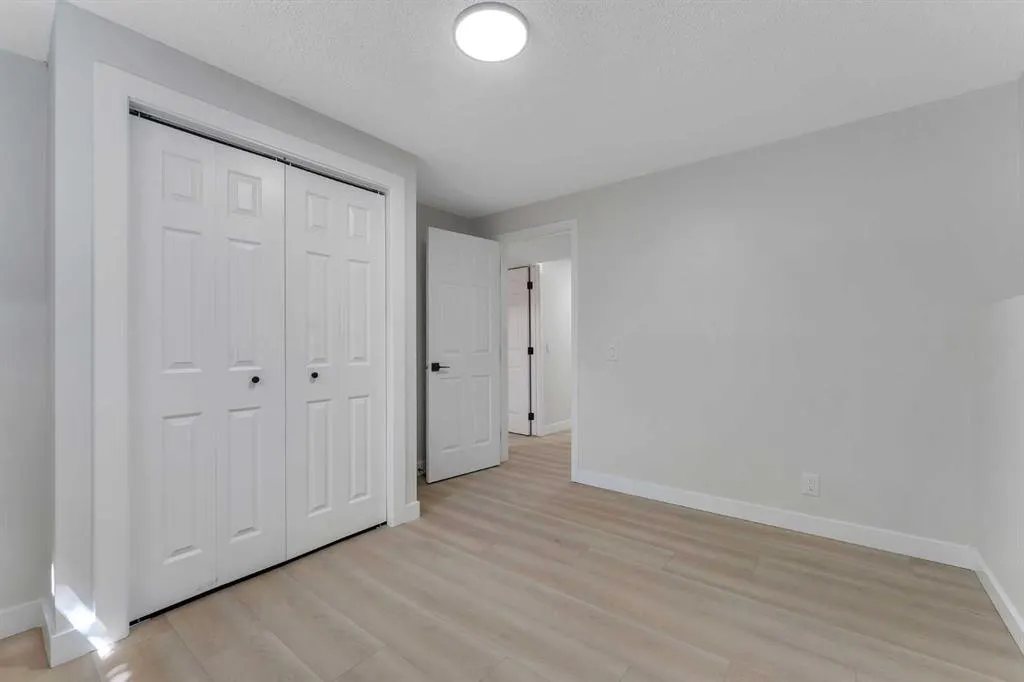 135 Hidden Way NW