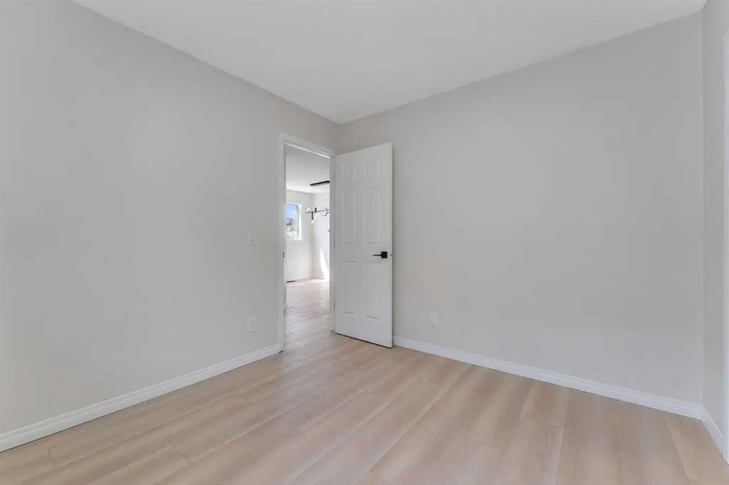 135 Hidden Way NW