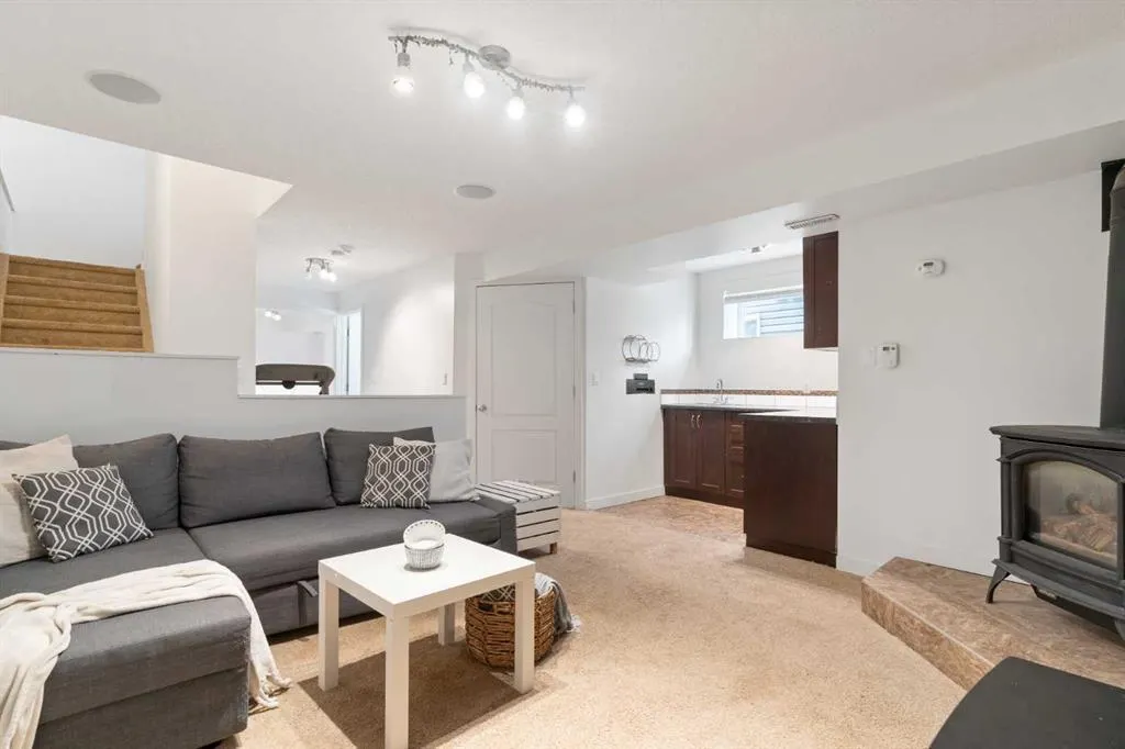 37 Legacy Gate SE