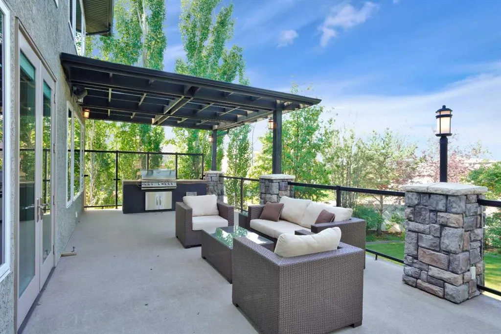 107 Alexander Crescent
